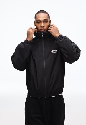 HOODED TECHNICAL - Letná bunda - black