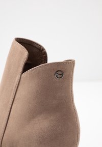 Tamaris Boots à talons - beige