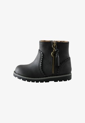 Next, (F) FIT - CHELSEA ZIP TASSEL ANKLE BOOTS FIT (F) - Klasické členkové čižmy - black