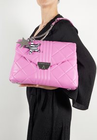 L'Atelier Du Sac HOLI - Bolso de mano - flamingo pink