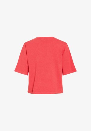 Tavaline punane lühikeste varrukatega lühike T-särk, nähtav tagantpoolt, ümar kaeluse ja sirge alumise äärega.