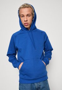 Carhartt WIP HOODED CHASE - Felpa - acapulco blue