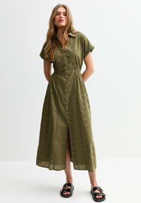 New Look - BRODERIE ANGLAISE V-NECK MIDI - Shirt dress - khaki Thumbnail Image 1