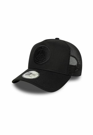 Cappellino da baseball nero con parte anteriore arrotondata, retro in rete e cinturino regolabile. Presenta un logo in rilievo con il testo "PARIGI" sulla parte anteriore.