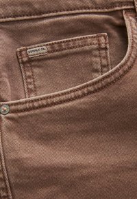 Next REGULAR FIT OVERDYED - Jean droit - rust brown