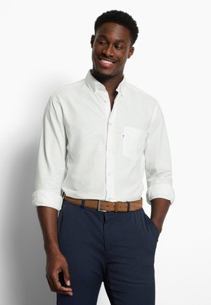 CASUAL REGULAR FIT BUTTON-DOWN - Camicia - weiß