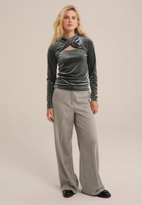 WE Fashion Ilgarankovis viršutinės dalies drabužis - green