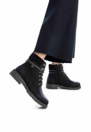 Refresh Botines con plataforma - black
