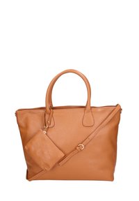 Borsa a spalla in pelle marrone con finitura testurizzata, manici doppi, tracolla rimovibile e piccola pochette attaccata. Presenta cerniere e dettagli. 