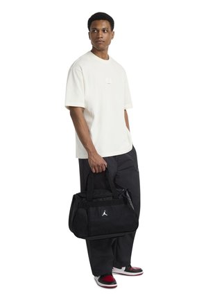 Jordan ESSENTIALS DUFFLE UNISEX - Saco de desporto - black