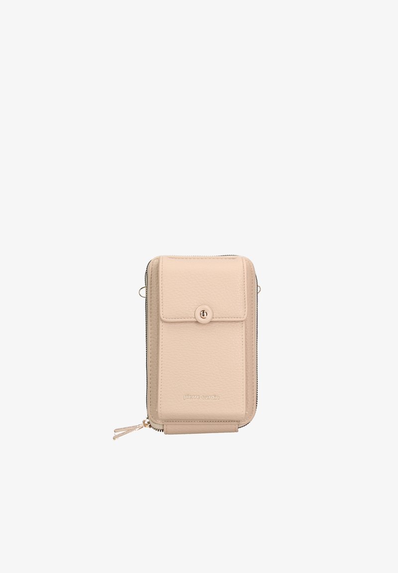 Pouch per smartphone in pelle beige con patta frontale, chiusura a bottone e design con zip circolare. Presenta un logo sul fronte e un tirazip.