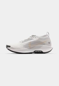 Unselected, vast grey/sanddrift/summit white/black