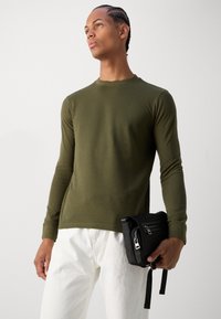 INDICODE JEANS Long sleeved top - olive