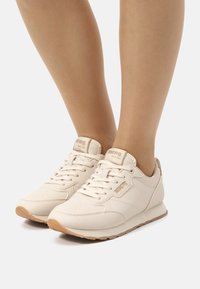 mtng Zapatillas - rosa