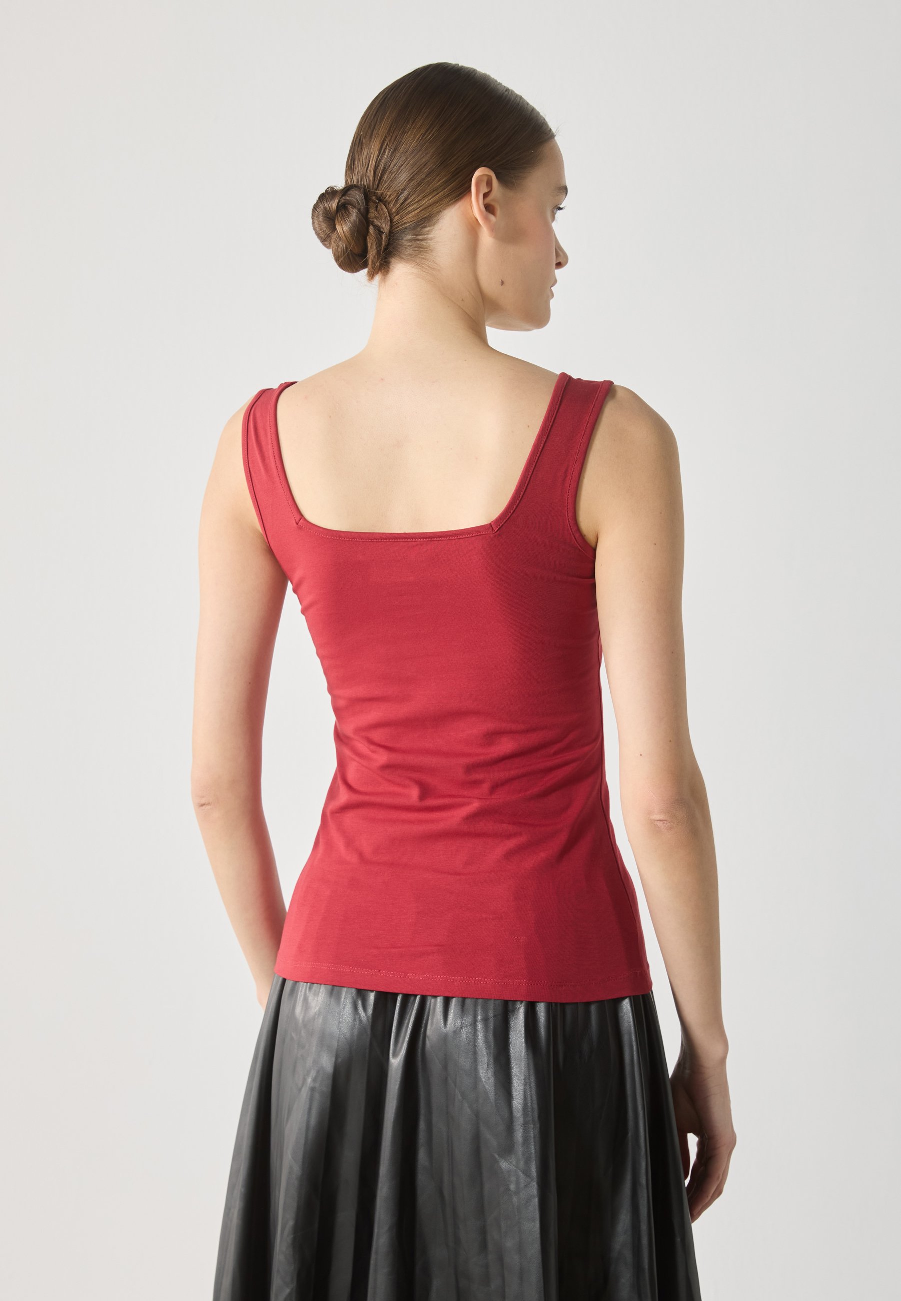 売れ筋商品|||アンナ フィールド Tシャツ レディース トップス Top - rio red Anna Field Top - rio red/tmavě červená - Zalando.cz
