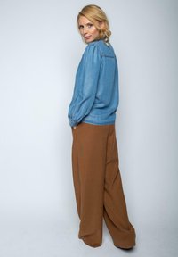 Emily van den Bergh Bluse - dark denim