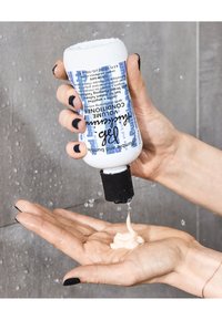 Bumble and bumble THICKENING VOLUME CONDITIONER - Après-shampoing - n/a