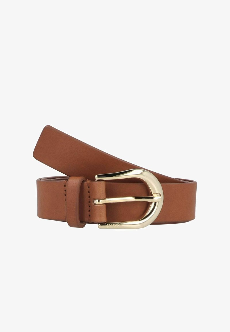 Ceinture en cuir marron avec une boucle en métal doré brillant. La ceinture est lisse avec un design plat et dispose d'une boucle pour sécuriser l'extrémité.