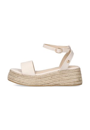 Sandalia de cuña beige con plataforma de yute trenzado. Presenta una amplia correa frontal y una delgada correa en el tobillo con una hebilla. Material sintético suave.