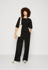 b.young BYTRISSA - Broek - black