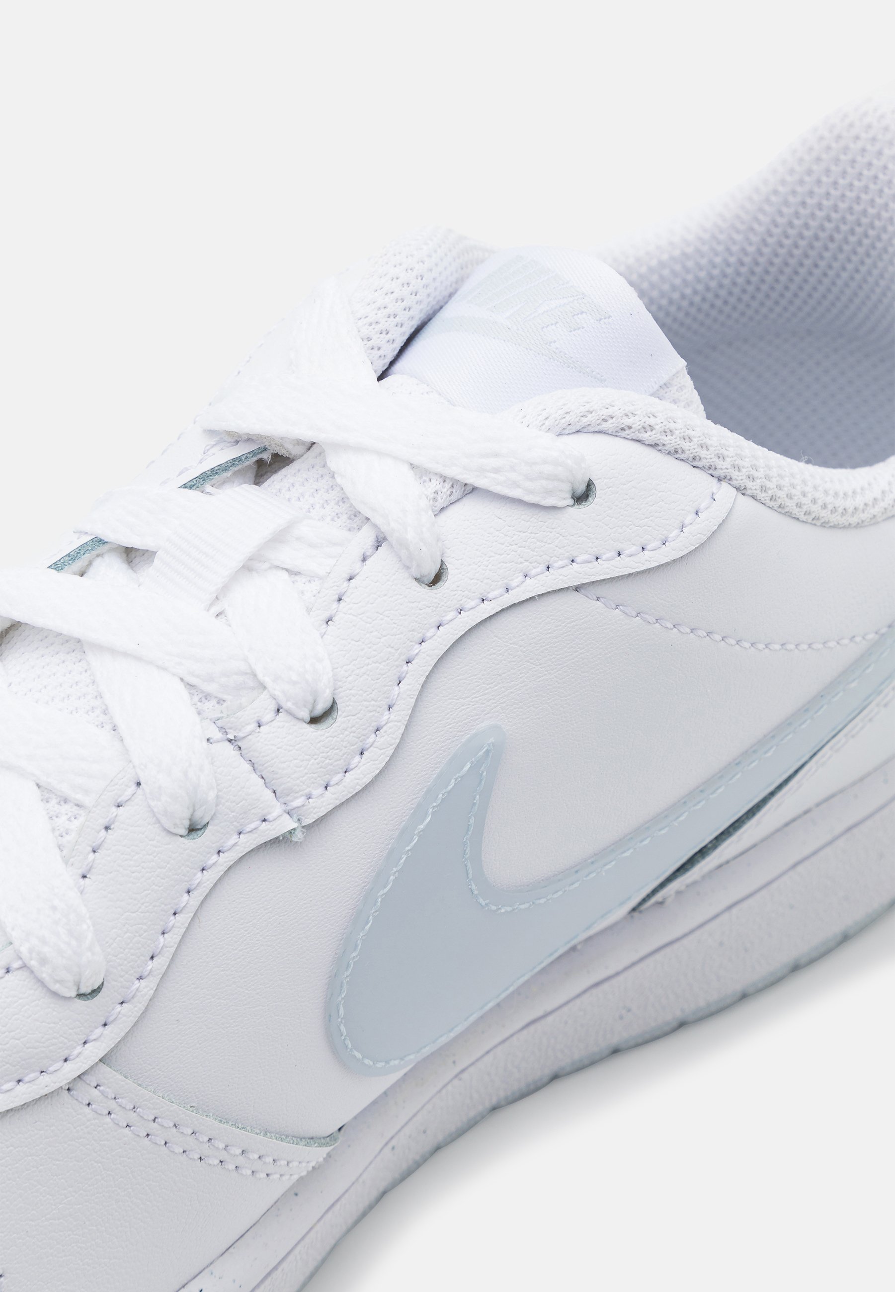 nike court royale trainers in aura & white