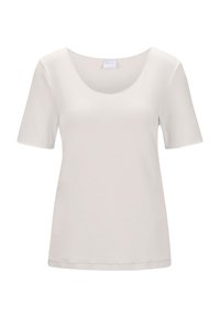 Korte mouwen, ronde hals t-shirt in lichtbeige. Gemaakt van gladde, lichte stof met een rechte snit en minimale stikseldetails.