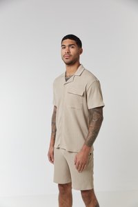CLOSURE London CRINKLE TWINSET - Shorts - stone