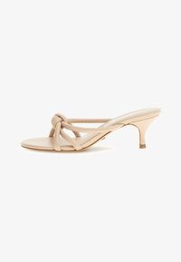Unselected, beige