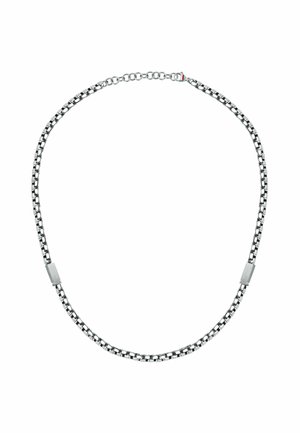 Collana in argento con maglie alternate rotonde e piatte, caratterizzata da un elemento di chiusura rettangolare e una texture liscia.