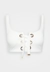 LACE UP - Bikini top - white