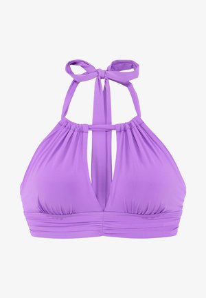 Lila halterneck bikini zgornji del iz raztegljivega blaga. Značilne so nabirane šive na skodelicah ter navezan trak okoli vratu in hrbta.