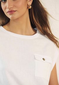 Next POCKET  REGULAR FIT - Top - white