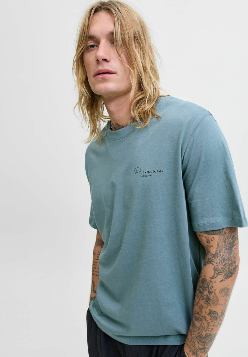 Jack & Jones PREMIUM JPRBLACHAD BRANDING CREW NECK TEE