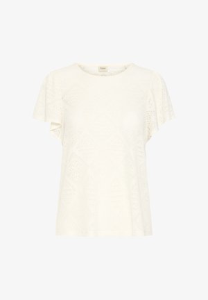 Biała krótka dzianinowa bluzka z krótkim rękawem o wzorze diamentowym, z falistymi rękawkami typu flutter, okrągłym dekoltem i luźnym krojem.