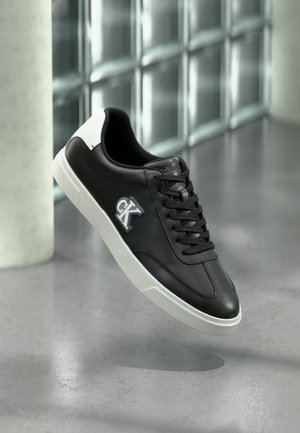 Sporta apavi - black/bright white