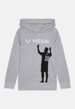 Haut à capuche gris en mélange de coton, avec une silhouette noire d'un joueur et le texte "MESSi" en blanc sur le devant. Capuche réglable.