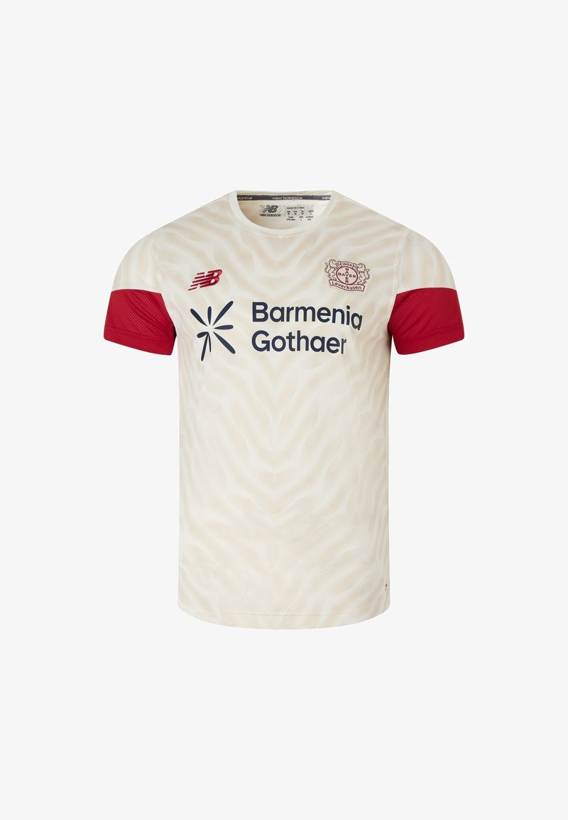 Maillot de sport crème avec manches courtes rouges. Présente un motif ondulé texturé, un logo sur la poitrine et une inscription de la marque en noir.