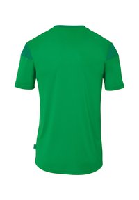 Grøn atletisk T-shirt med korte ærmer, lavet af glat, fugttransporterende stof. Rundet nederste kant, kontrasterende skulderpaneler.