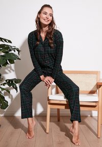 LELA REGULAR FIT - Pizsama szett - green
