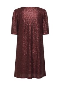 Burgundijska haljina sa šljokicama, kratkim rukavima, labavog kroja i okruglim izrezom. Glatka tekstura s sjajnom, reflektirajućom površinom.