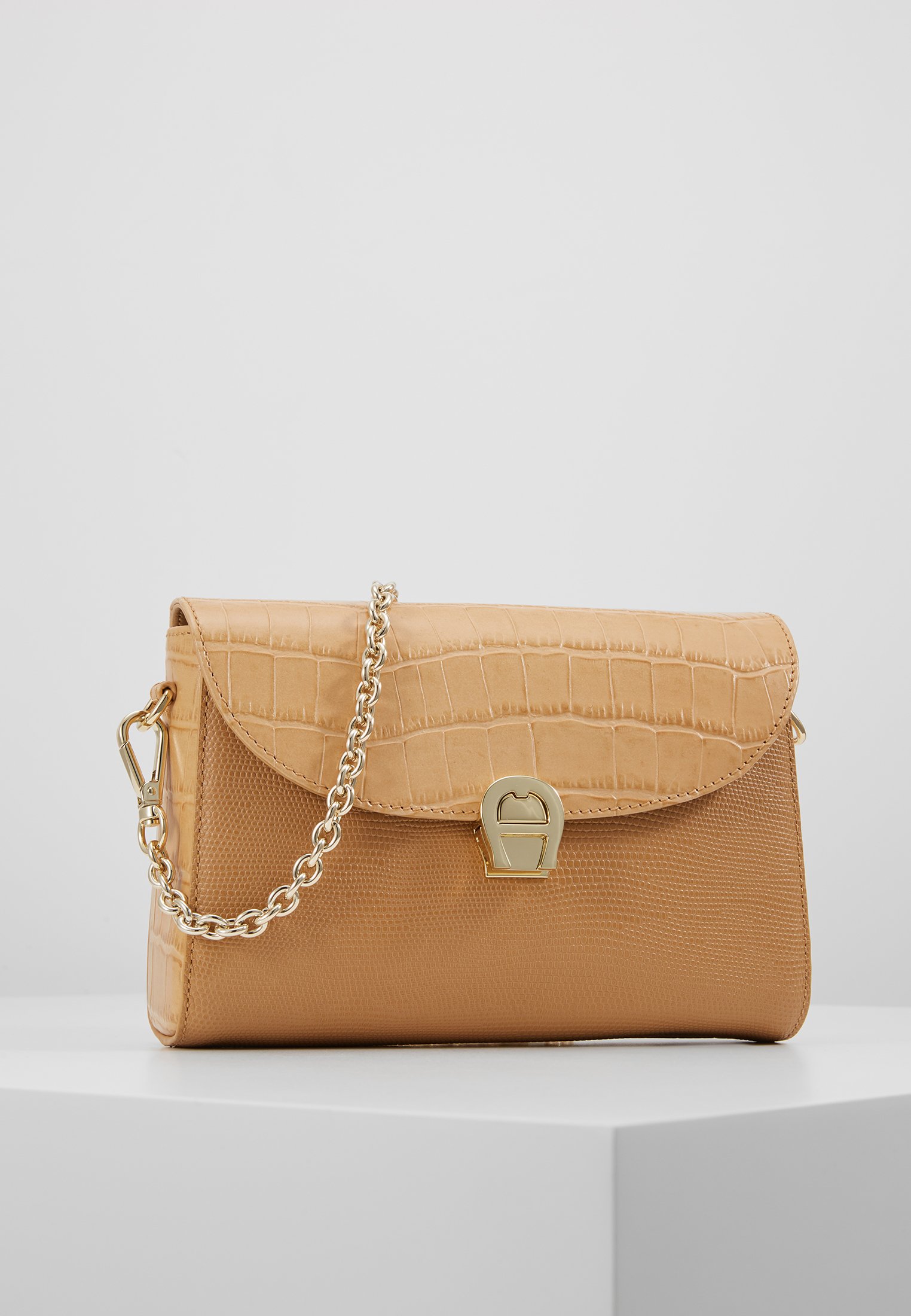 Aigner GENO VEVE CROC LIZ Skulderveske light brown Aigner GENO VEVE CROC LIZ Skulderveske black Zalando.no