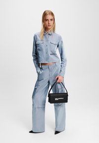 Karl Lagerfeld Jeans BOXY IRIDESCENT SHIRT - Pogājama blūze - iridescent eventide