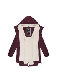 Bordó parka puha bézs belső béléssekkel. Kapucnival, patentos gombokkal és belül rögzített címkével rendelkezik. Sima külső szövet, meleg tapintású.