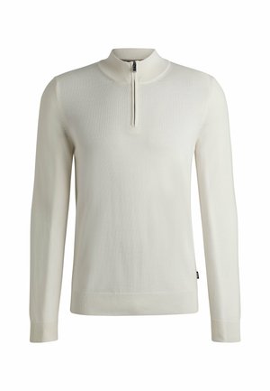 Lichte crème kwart-zip trui, lange mouwen, ribgebreide hals en manchetten, gladde textuur, slim fit ontwerp, met subtiele merklabel aan de zijkant.