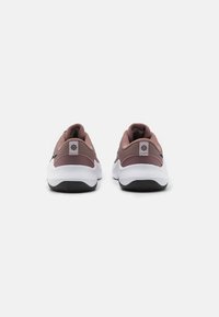 Nike Performance LEGEND ESSENTIAL 3 - Tenisice za trening - smokey mauve/black/white/platinum violet