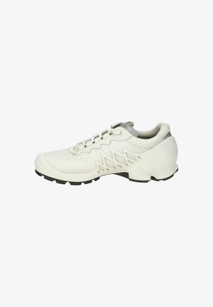 ECCO, ECCO BIOM AEX 80287351366 WEISS - Sneaker low - silver metallic white