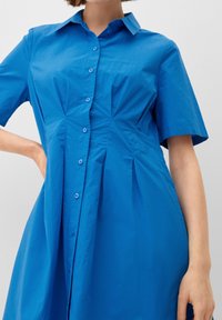 s.Oliver MIT KELLERFALTEN - Sukienka koszulowa