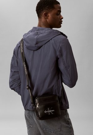 Calvin Klein, LOGO CROSSBODY - Τσάντα χιαστί - black