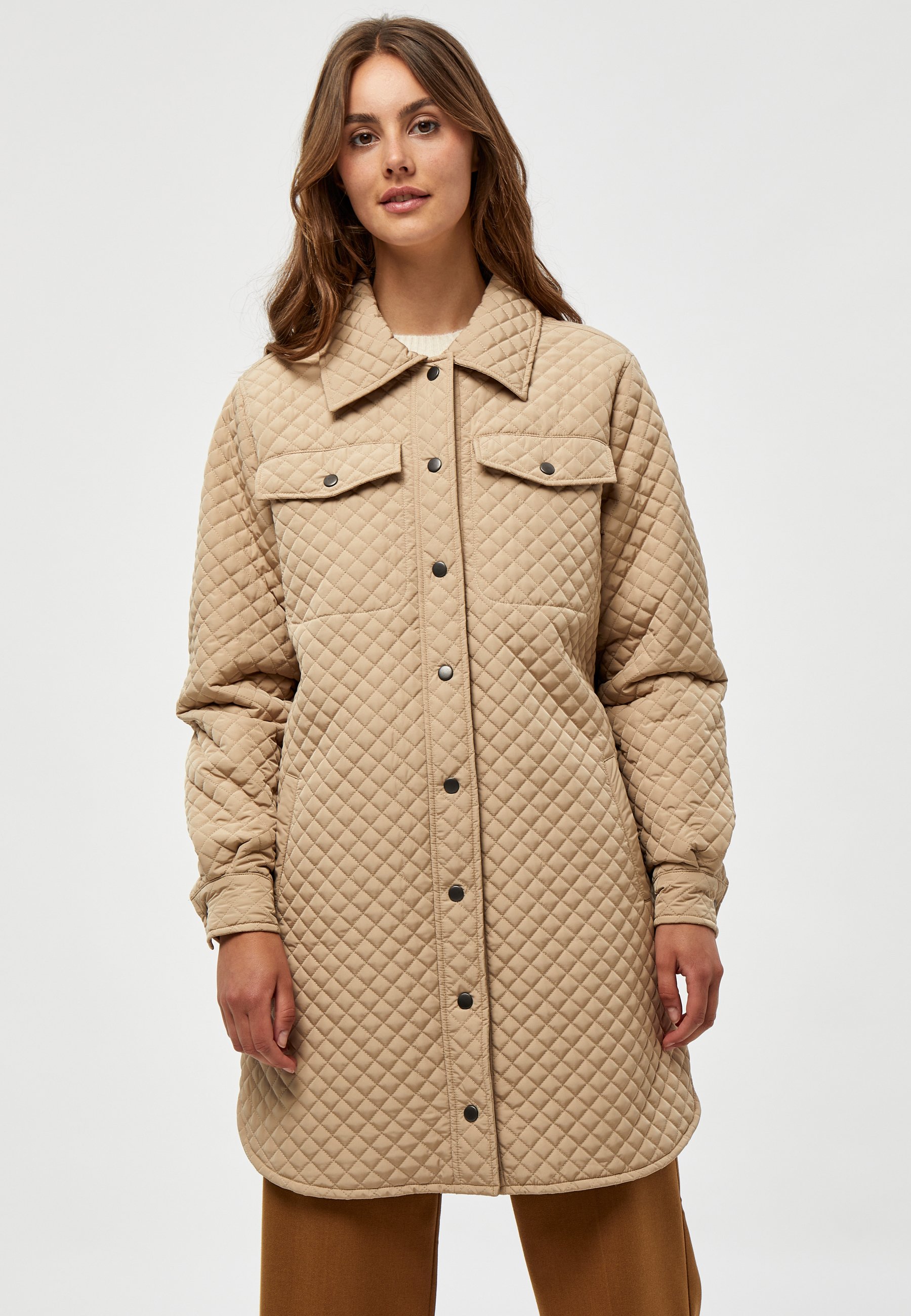 Abrigos cortos de mujer online | Zalando