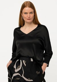 Ulla Popken Blůza - black